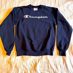 Champion Men's Navy Sweater size S